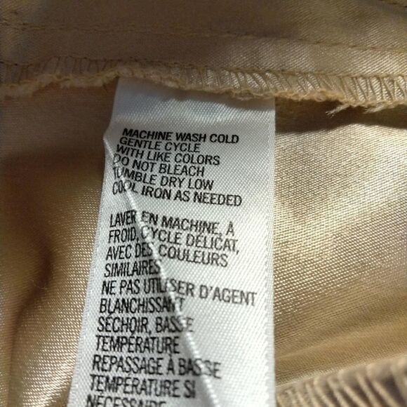 " Izod" woman's pants.  - Picture 7 of 9